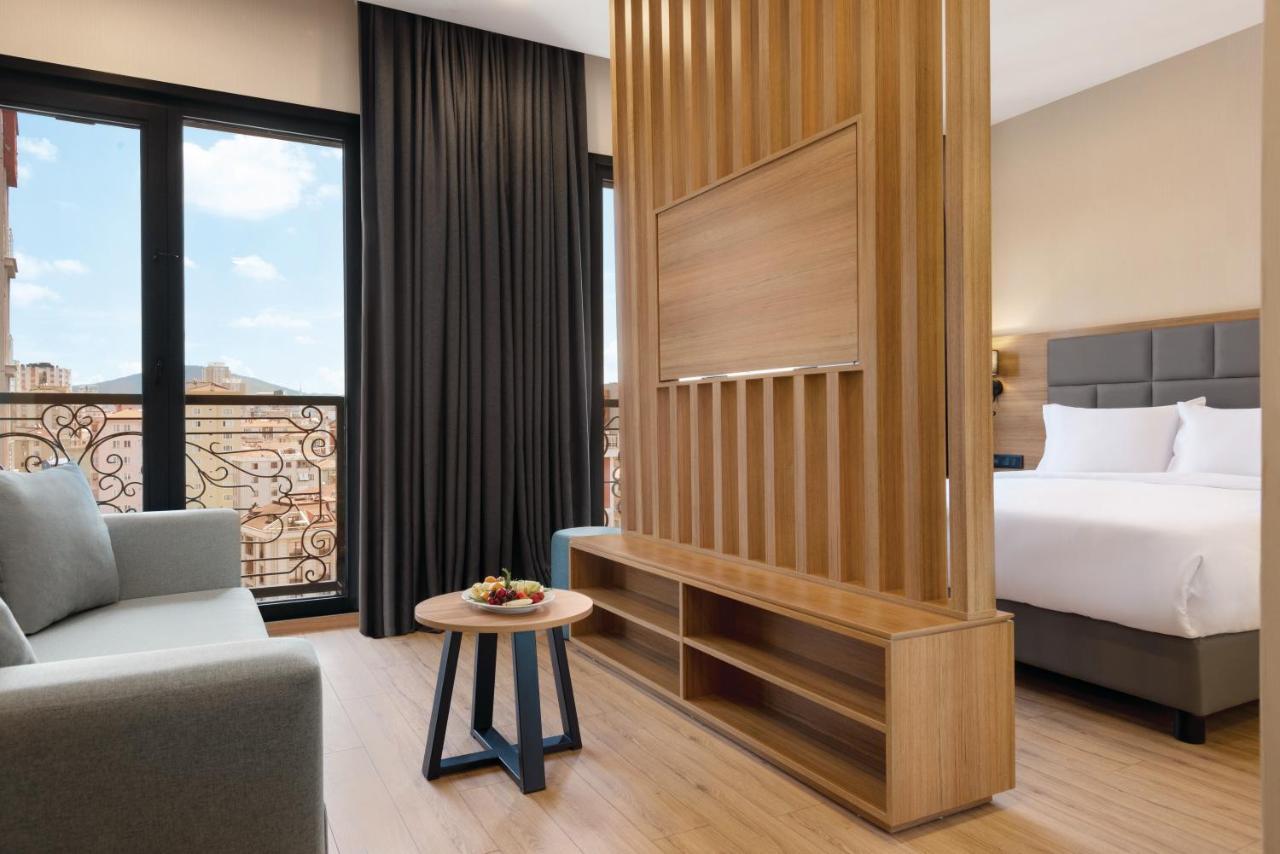 Tryp By Wyndham Istanbul Atasehir Hotell Exteriör bild