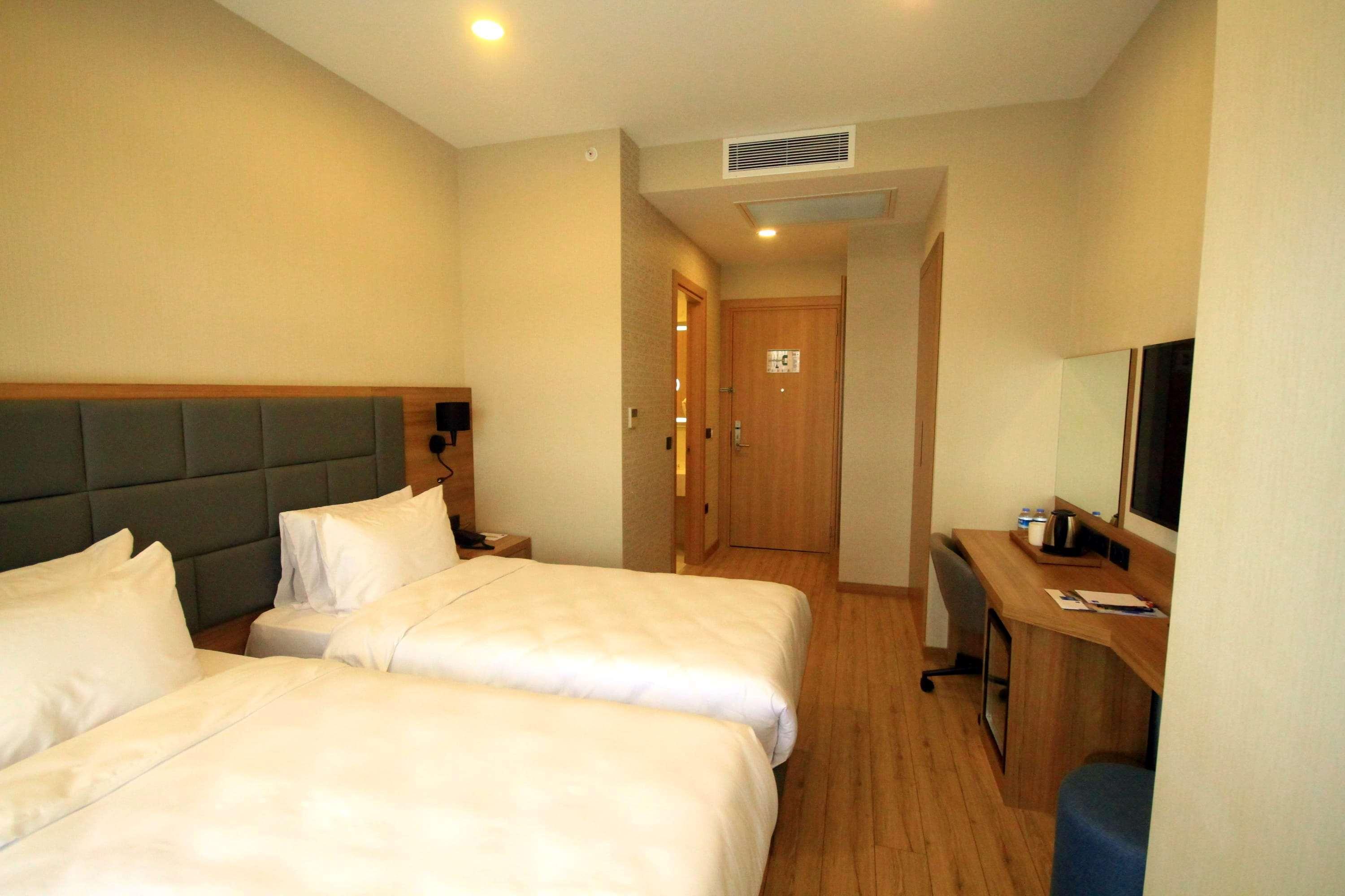 Tryp By Wyndham Istanbul Atasehir Hotell Exteriör bild