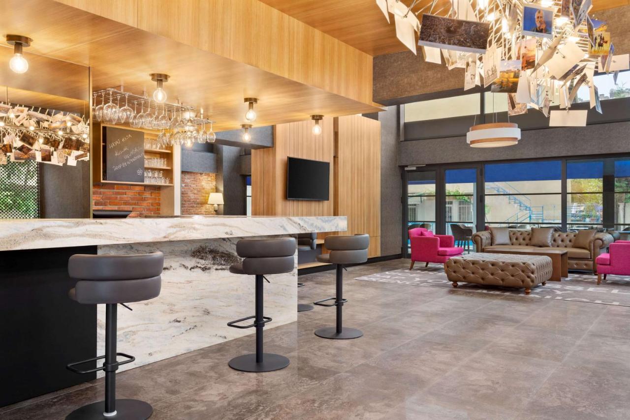 Tryp By Wyndham Istanbul Atasehir Hotell Exteriör bild