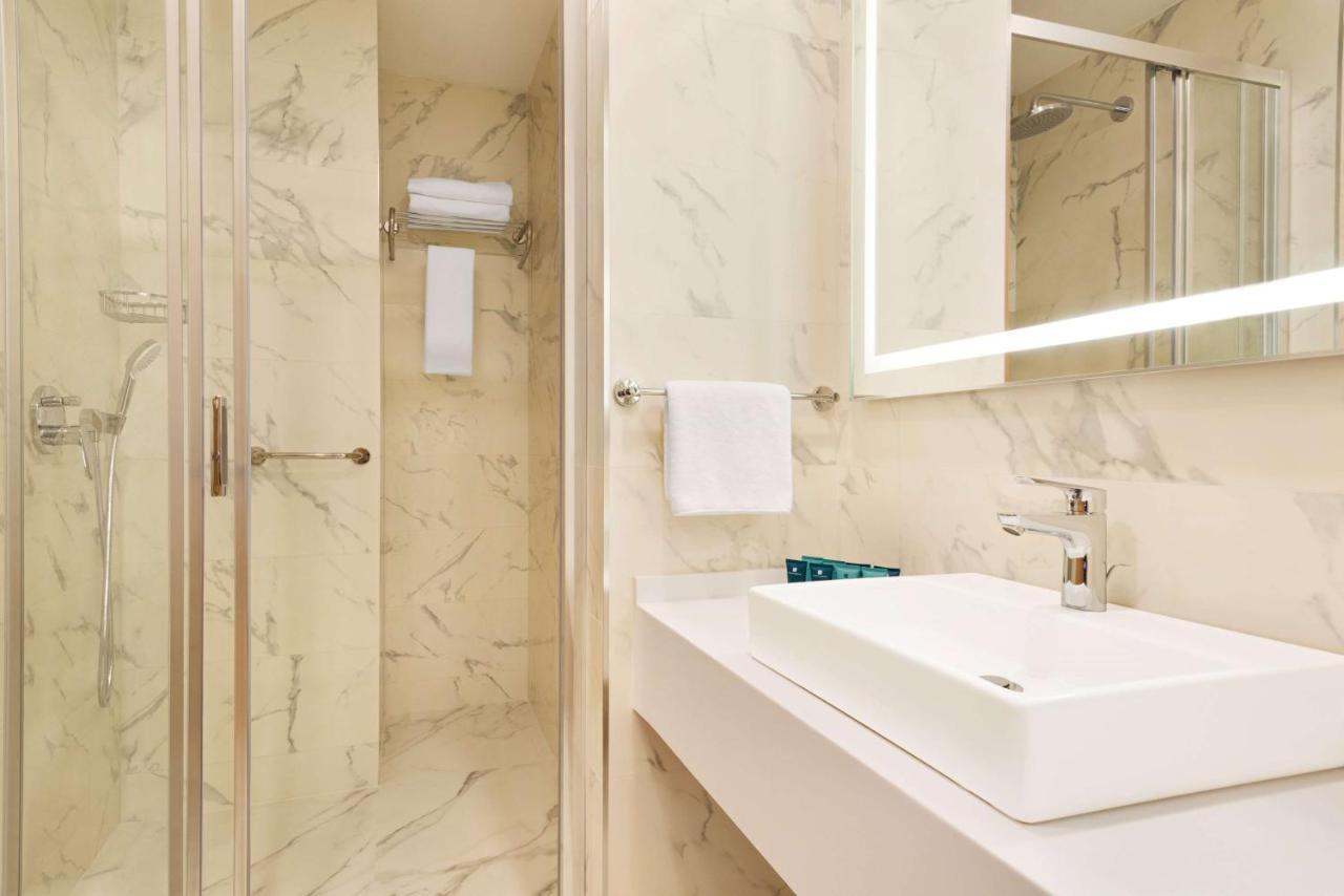 Tryp By Wyndham Istanbul Atasehir Hotell Exteriör bild